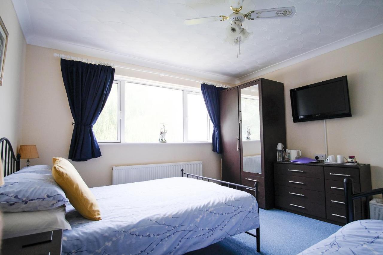 Willowbrook Riding Centre Chichester Extérieur photo